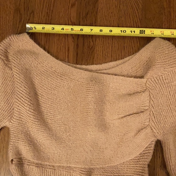 Off-the-Shoulder Sweater - Picture 6 of 6